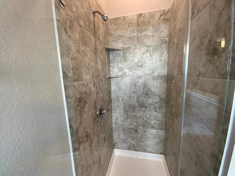 5208 Leaning Tree Dr — Photo 13