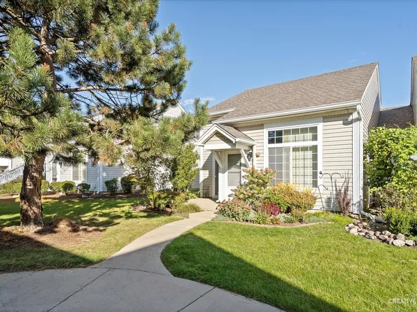 320 E Victoria Cir Unit 320, North Aurora, IL 60542
