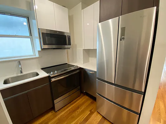 Rented by Compass | media 27