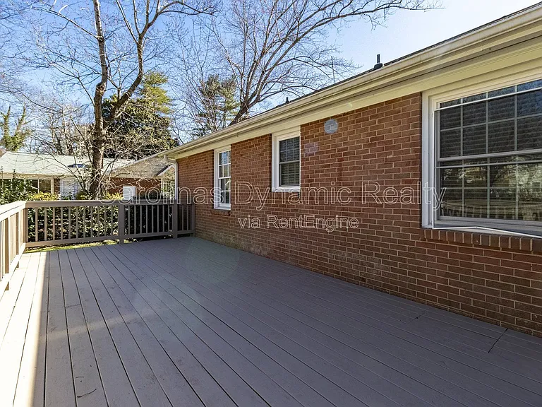 6618 Castlegate Dr — Photo 35