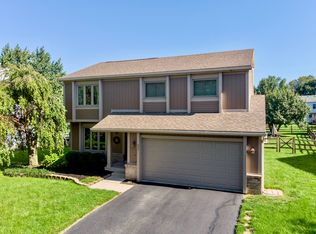 697 Indian Wells Ln, Perrysburg, OH 43551