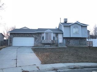 6237 W Far Vista Ct, Kearns, UT 84118