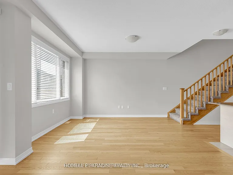 15 Blacklock St E #3 — Photo 6