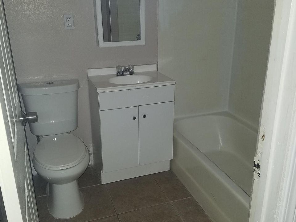 1st image of 2515 W 2nd Ave