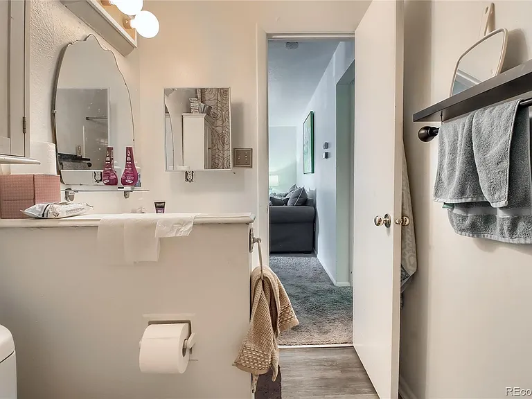 2515 S Sheridan Blvd — Photo 15