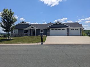 1414 Whispering Hills Dr, Saint Charles, MN 55972
