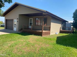 108 B St S, Glen Ullin, ND 58631