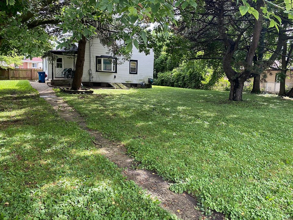 1st image of 10459 Schubert Ave