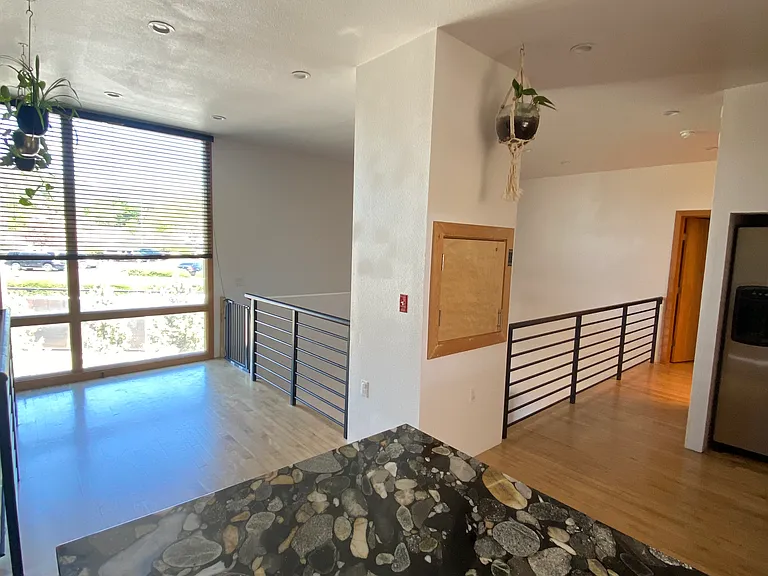 9339 Hilton Ave NE — Photo 29