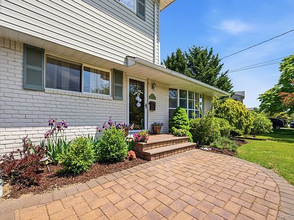 4th image of 23 Riverdale Avenue