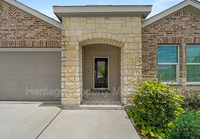 2700 Coral Valley — Photo 4