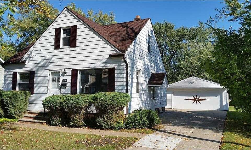1st image of 1357 Iroquois Ave
