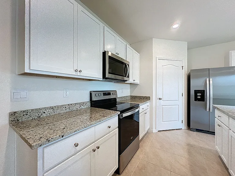 1043 Cascade Dr — Photo 10