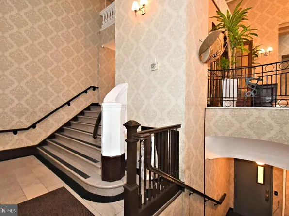 1324 Locust St APT 905, Philadelphia, PA 19107