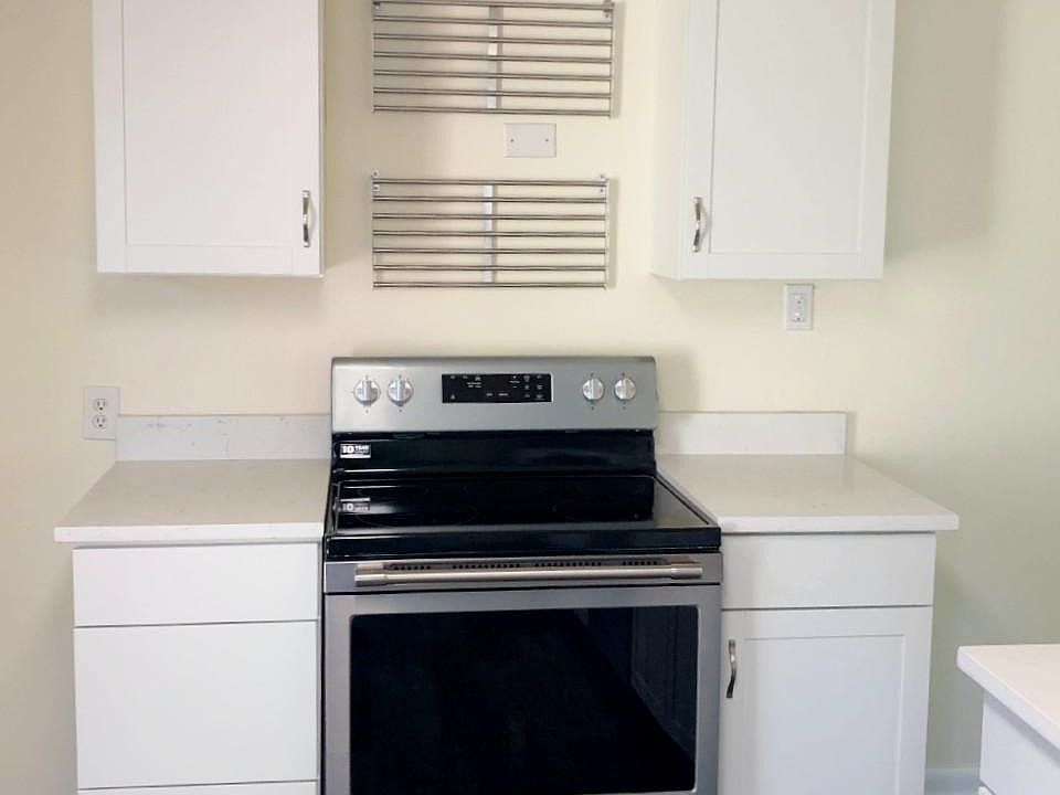1st image of 202 Queen Anne Ct APT A