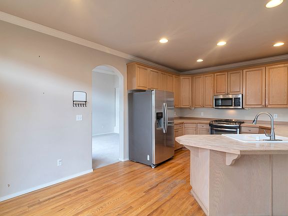 3rd image of 12730 SE 302nd St