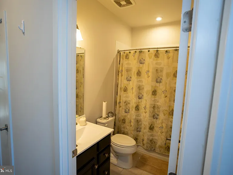9926 New Pointe Dr — Photo 30