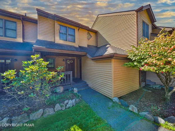 43 Sky View Cir Unit D, East Stroudsburg, PA 18302
