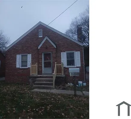 1815 S New Florissant Rd — Photo 1