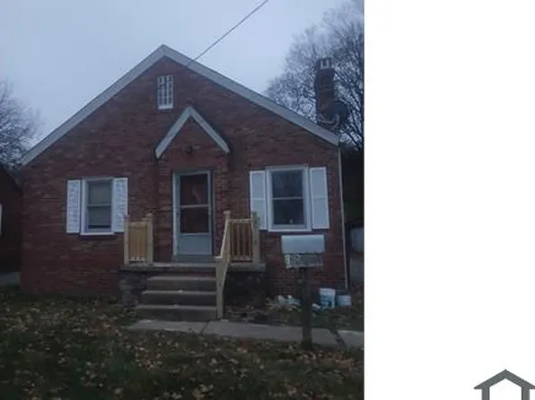 1815 S New Florissant Rd, Florissant, MO 63031