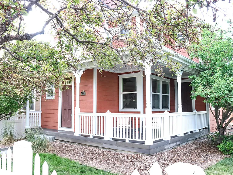 2735 Central Park Blvd — Photo 1