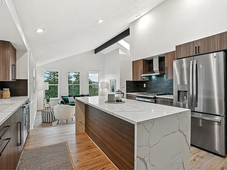 13991 Majestic Ct — Photo 5