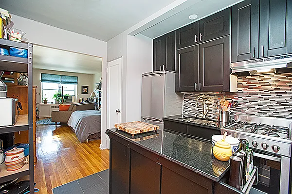 Sold by Realty Collective | media 3