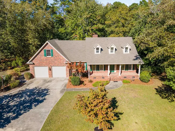 943 Four Wood Dr, Fayetteville, NC 28312