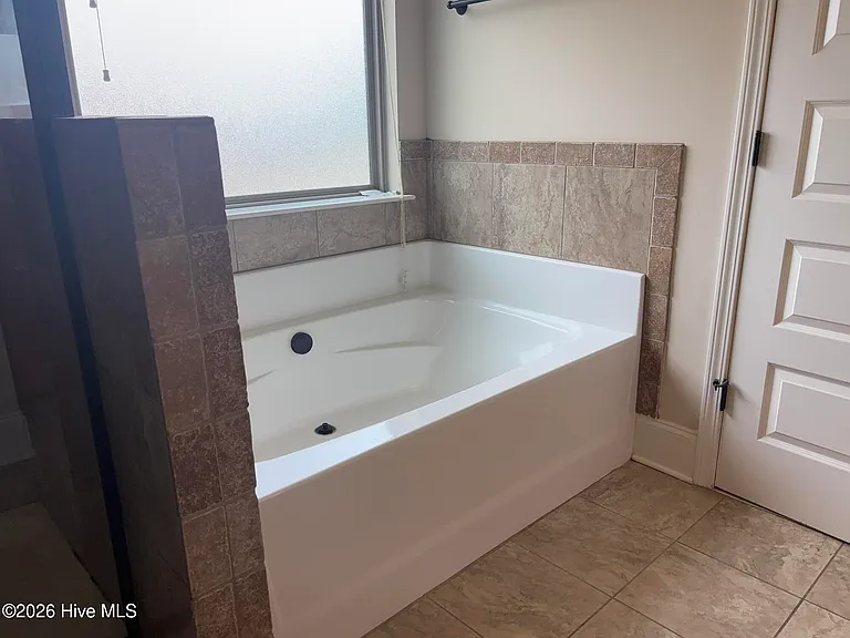 717 Porter Ln — Photo 12