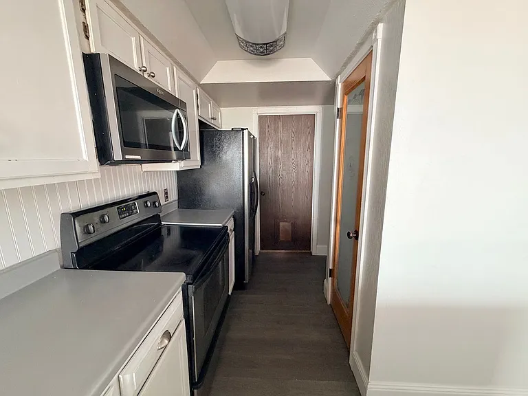 1862 Espee Ct — Photo 12