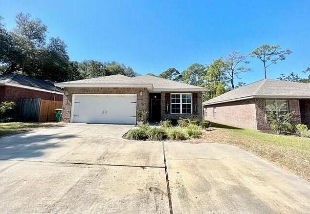 1st image of 2118 Bayshore Dr