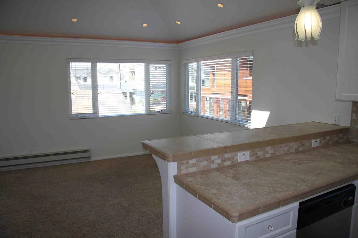 1 bed, 1000 sqft, $4,000 — Photo 1