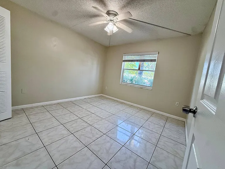 700 SW 81st Ave #1A — Photo 11