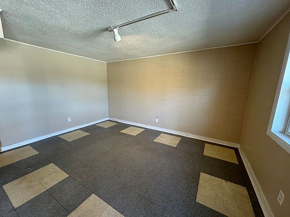 3rd image of 410 McLain St APT 9