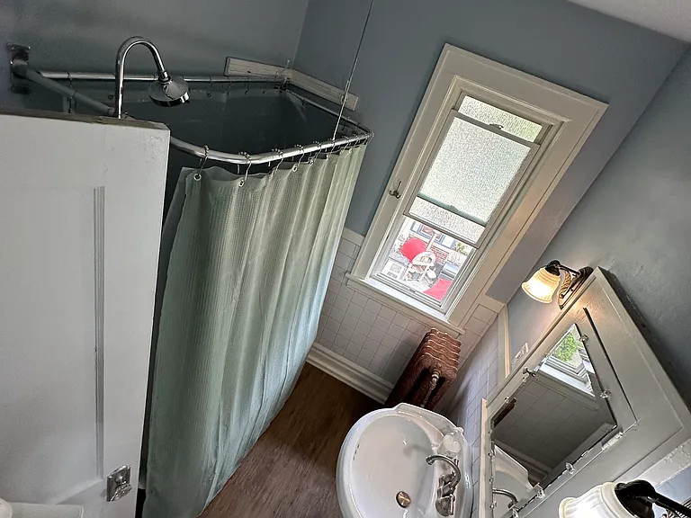 1606 James Ave N #2 — Photo 23