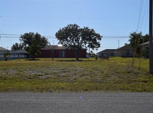 1312 NE 17th Ave, Cape Coral, FL 33909