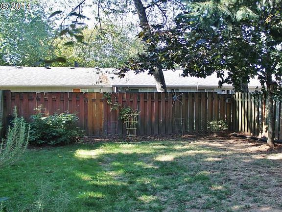 3rd image of 2369 SE 112th Ave #7
