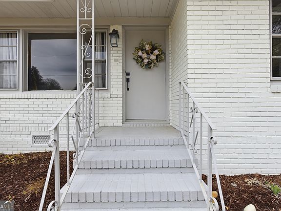 2nd image of 4525 Sentry St