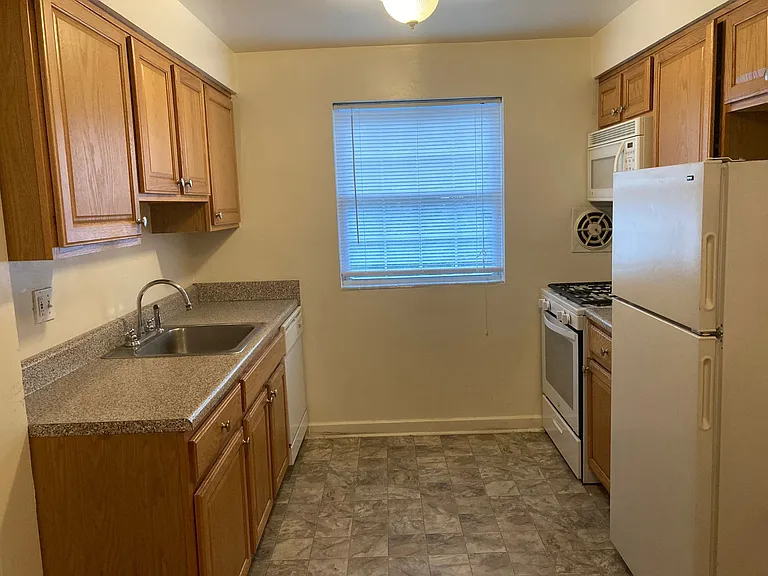 101 Valley Rd — Photo 25