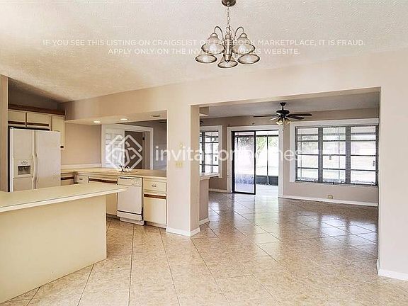 4th image of 2029 SE Bowie St