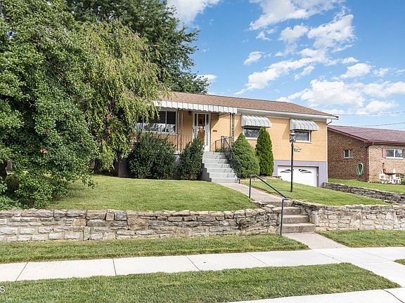 3rd image of 3524 Shadyside Dr