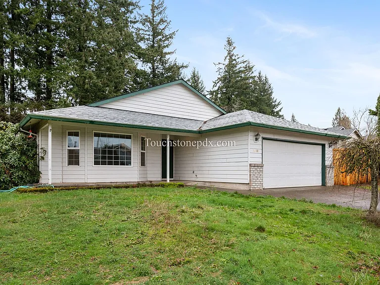 20160 Quinalt Dr — Photo 3