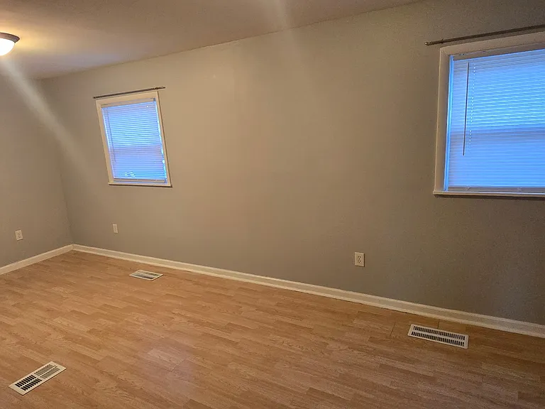 3301 Wilson Ave — Photo 12