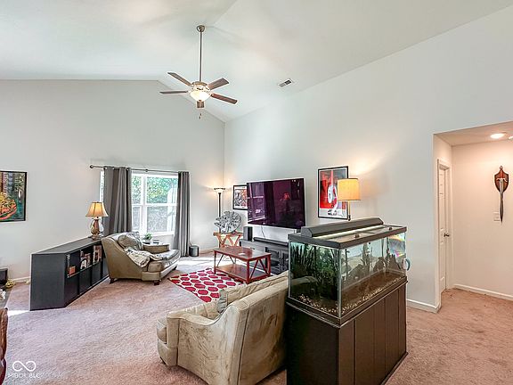 3rd image of 2127 Abbey Ln