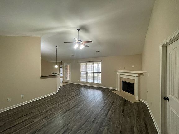 2nd image of 5772 Hunters Chase Dr