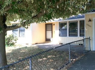 3065 Clearview Ave, Medford, OR 97501