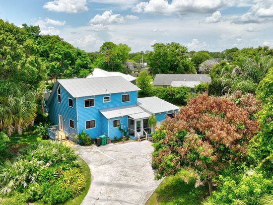 5707 SPRUCE Drive, Fort Pierce, FL 34982