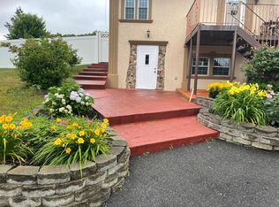 82 Locust Ave, Farmingville, NY 11738