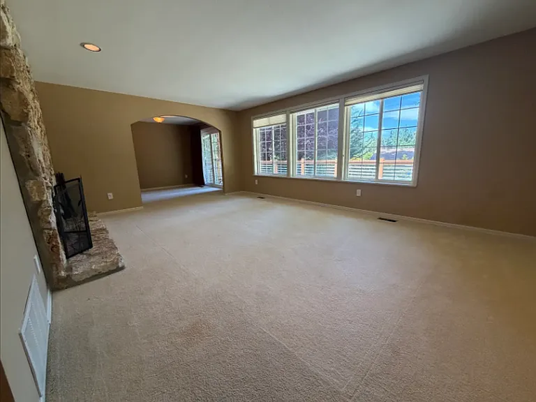 15802 SE 47th St — Photo 16