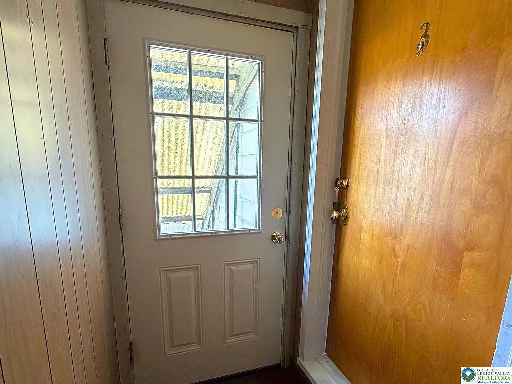 Studio, 290 sqft, $1,100 — Photo 4